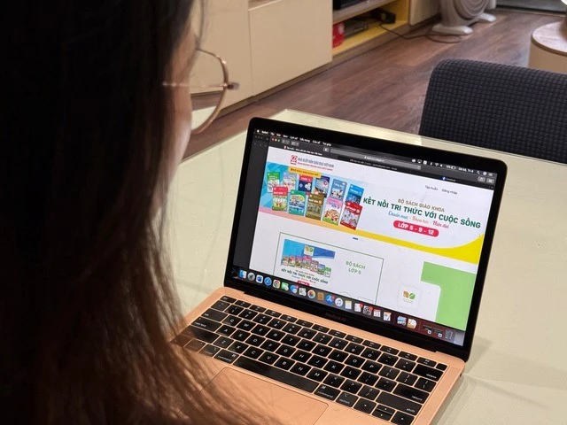 NXBGDVN cung cấp miễn phí sách giáo khoa điện tử trên taphuan.nxbgd.vn