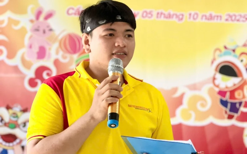 Sinh Viên Đại Việt Cần Thơ Tất Bật Chuẩn Bị Đêm Hội Trăng Rằm 2025 | Trường Cao Đẳng Đại Việt Sài Gòn Cơ Sở Cần Thơ