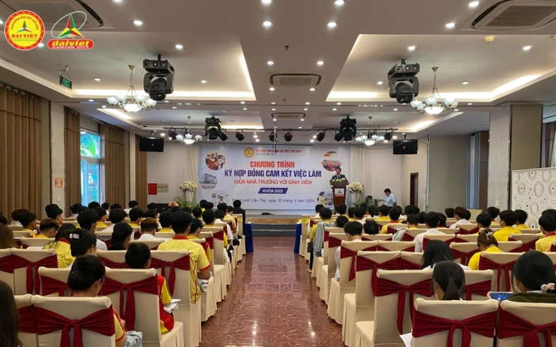 Chương Trình Ký Hợp Đồng Cam Kết Và Giới Thiệu Việc Làm Với Sinh Viên Khóa 2023