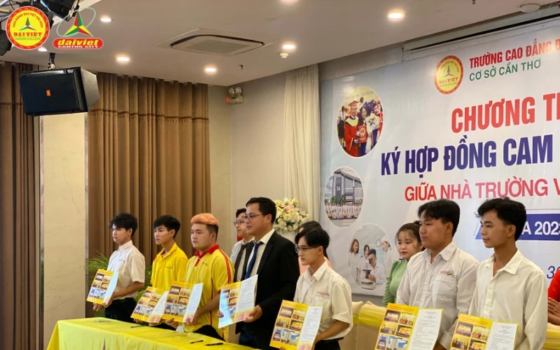 Chương Trình Ký Hợp Đồng Cam Kết Và Giới Thiệu Việc Làm Với Sinh Viên Khóa 2023