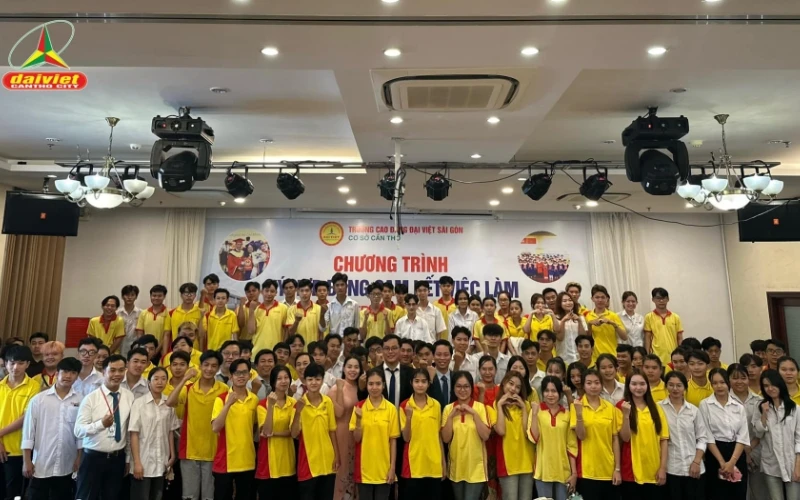 Chương Trình Ký Hợp Đồng Cam Kết Và Giới Thiệu Việc Làm Với Sinh Viên Khóa 2023